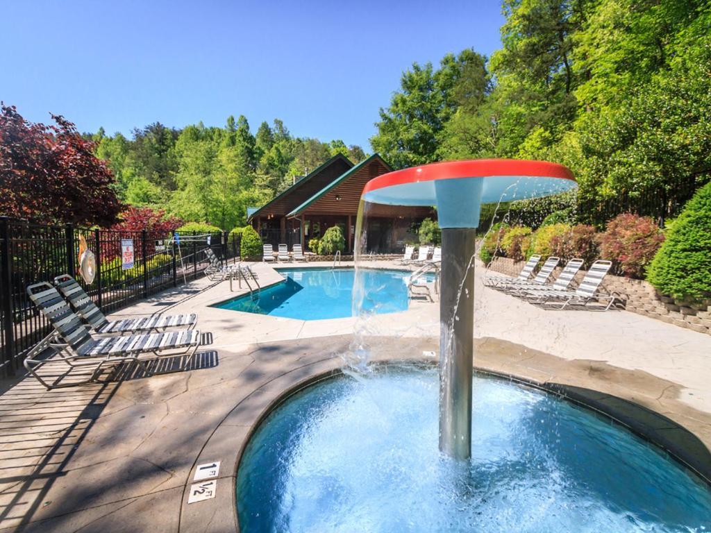 Above The Clouds, 4 Bedrooms, Pool Access, Private, Gaming, Sleeps 16 Gatlinburg Extérieur photo