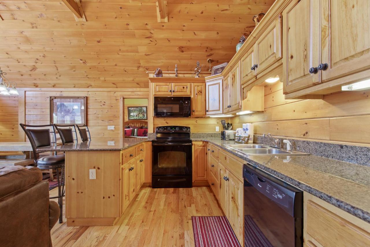 Above The Clouds, 4 Bedrooms, Pool Access, Private, Gaming, Sleeps 16 Gatlinburg Extérieur photo