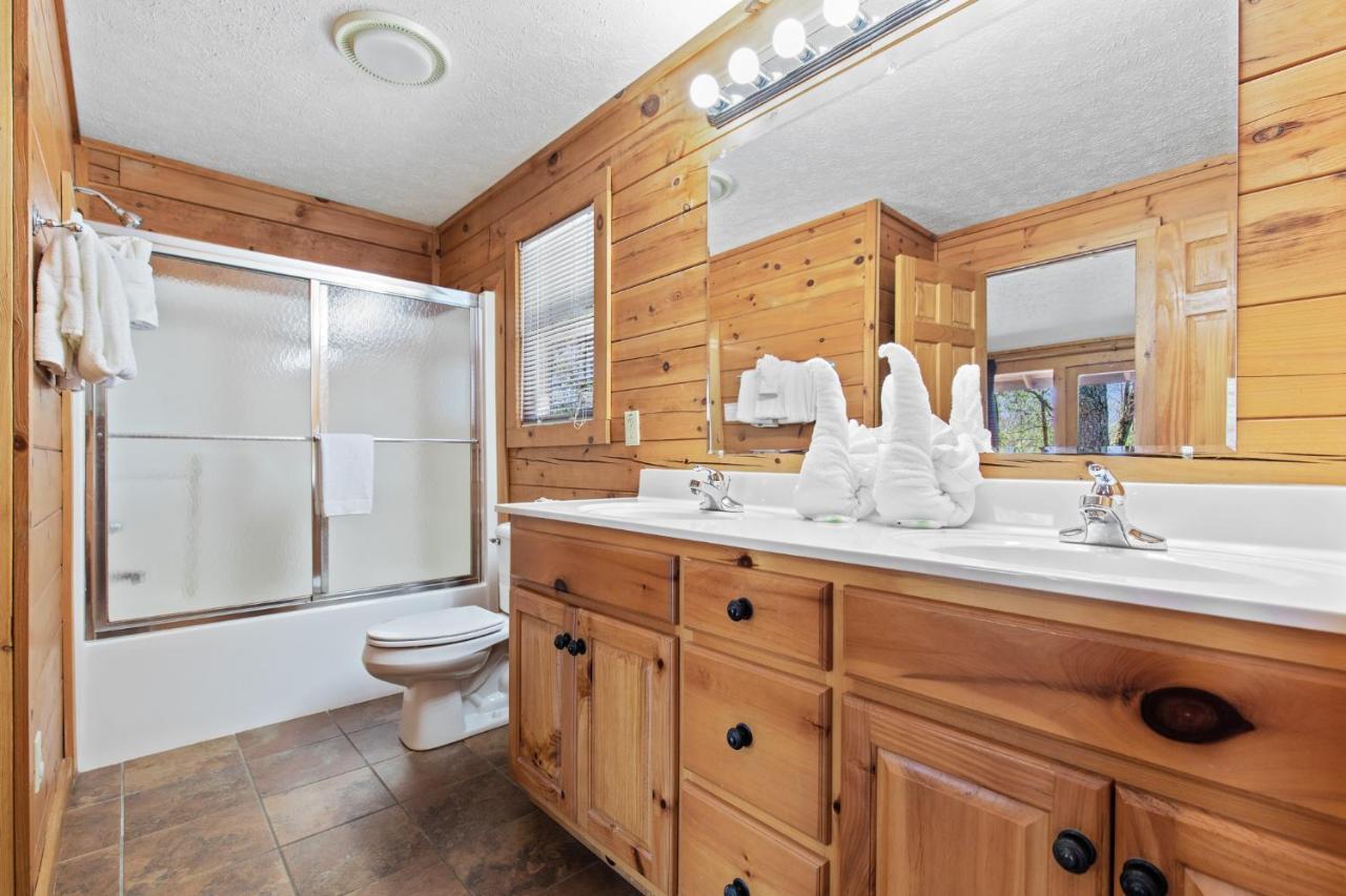 Above The Clouds, 4 Bedrooms, Pool Access, Private, Gaming, Sleeps 16 Gatlinburg Extérieur photo