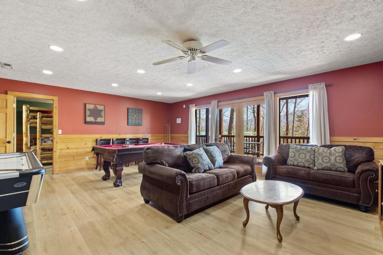 Above The Clouds, 4 Bedrooms, Pool Access, Private, Gaming, Sleeps 16 Gatlinburg Extérieur photo