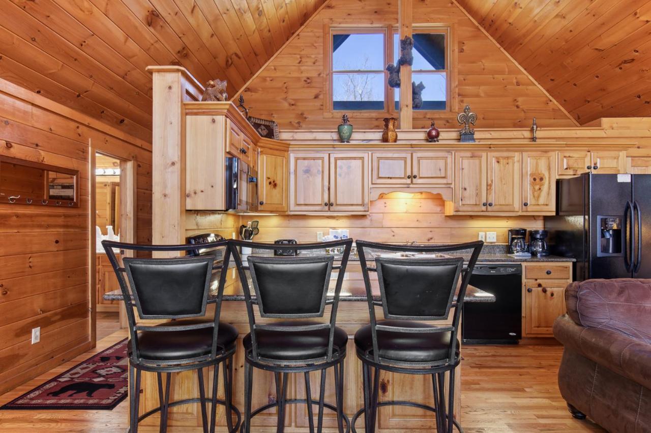 Above The Clouds, 4 Bedrooms, Pool Access, Private, Gaming, Sleeps 16 Gatlinburg Extérieur photo