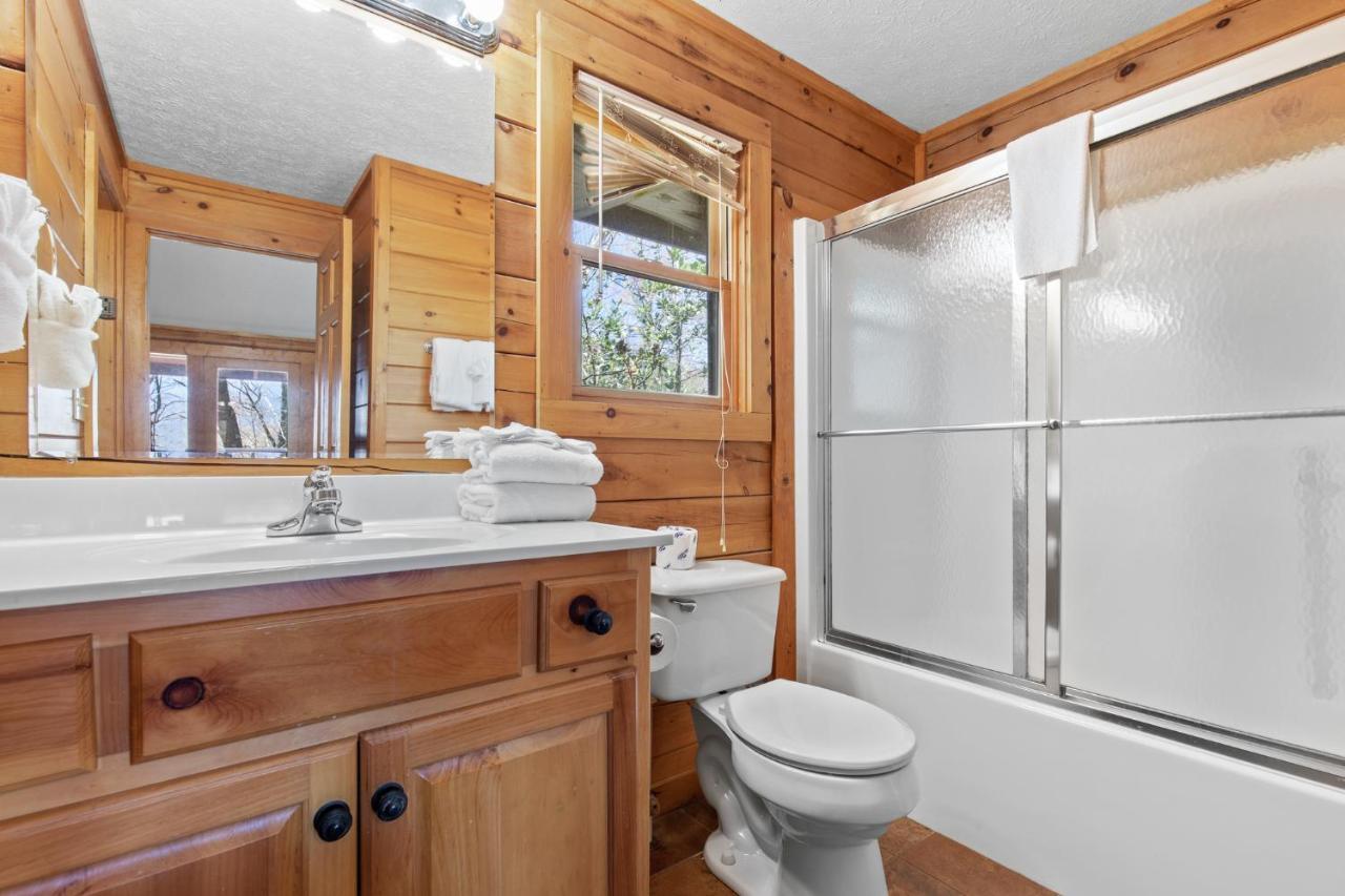 Above The Clouds, 4 Bedrooms, Pool Access, Private, Gaming, Sleeps 16 Gatlinburg Extérieur photo